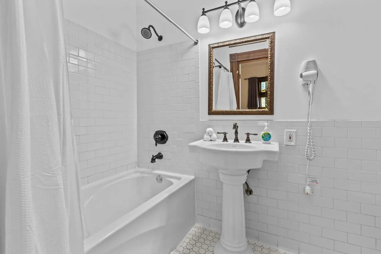 The Marquis Manor | Jz Vacation Rentals Saint Louis