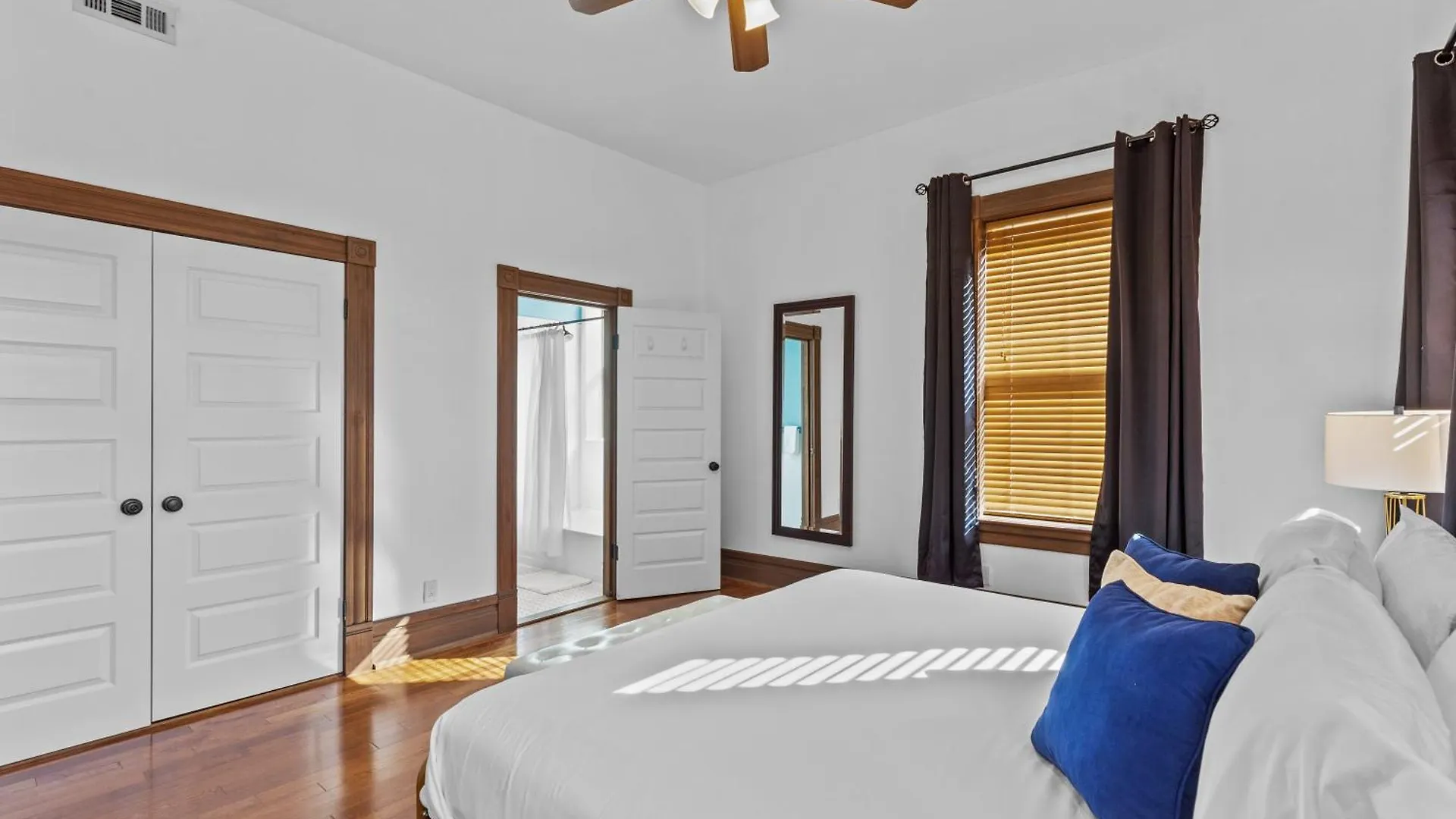 The Marquis Manor | Jz Vacation Rentals Saint Louis USA